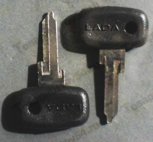 Ключи от нивы. Ключ зажигания 2107. Ключ замка зажигания ваз. Ключ зажигания от ваз 2109. Ключ зажигания ваз 2107.