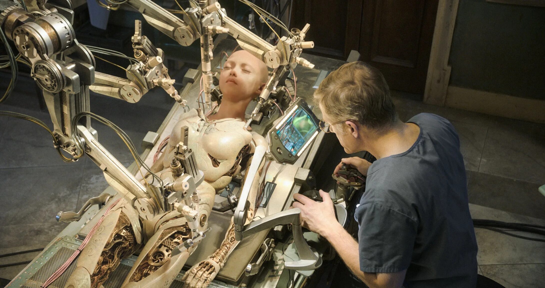 Роботов есть мозги. Алита: боевой ангел. Киборг Алита.