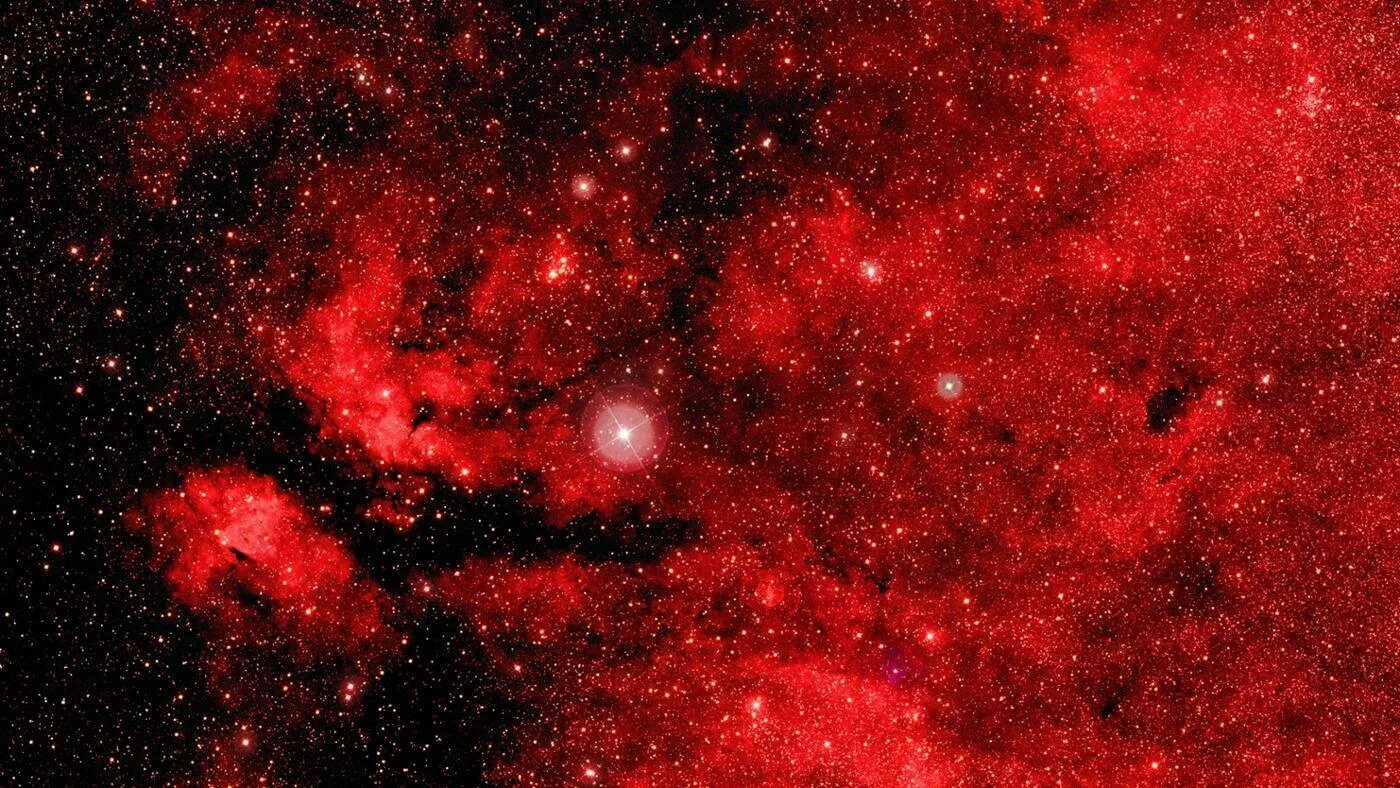 Красный сперва. Красный космос. Красивый красный. Красная Вселенная. Красно черный космос.