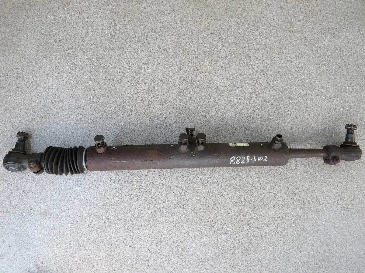 Цилиндр скания. Гбц скания 4. 1522377 скания цилиндр сцепления. Цилиндр подъема кабины скания p360l. Цилиндр скания.