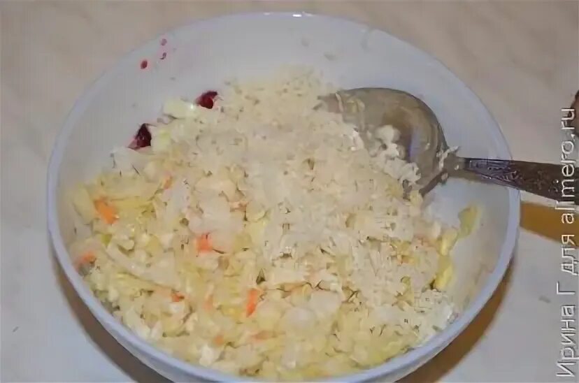 Редька квашеная со свеклой. Редька квашеная со свеклой. Салат кремлевская хряпа. Салат из свеклы и редьки. Капуста лепестки со свеклой.