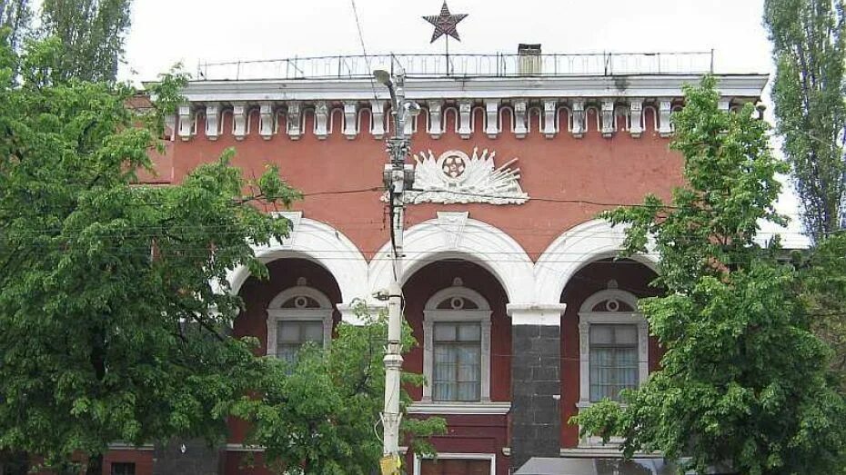 Дом офицеров луга. Дом офицеров смоленск. дом офицеров воронеж. воронеж дом офицеров проспект революции.