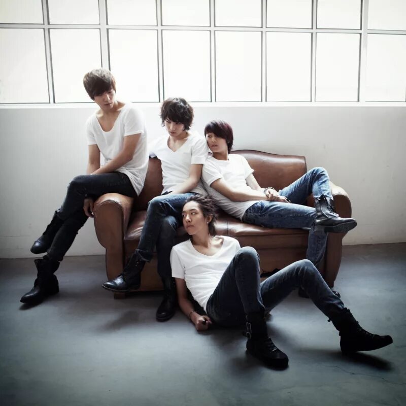 Рассказы группа 5. Cnblue bluetory. корейская группа blue. чон ен хва группа cnblue. cnblue 2025.