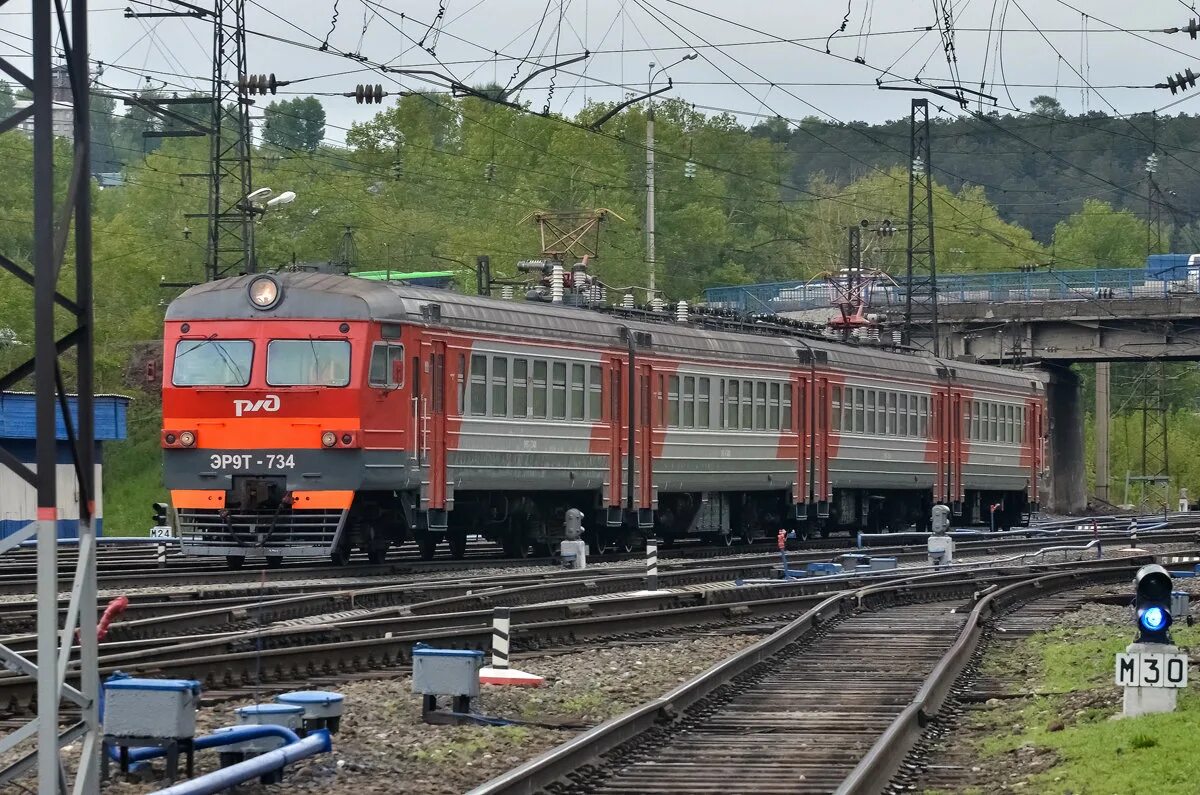 Эр2т 7092. Станция иркутск-сортировочный железная дорога. Эд2т электропоезд. 2 т иркутск. Эр2т 7169.