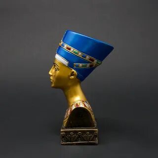 Нефертити даниловского