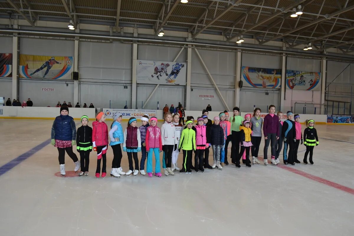 ледовая арена фок атлант. атлант фок. команда атлант шахуньи хоккей. соревнования по хоккею с шайбой детских команд атлант город шахунья. город шахунья нижегородская область фок.