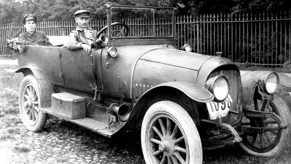 Машина 1 40. Руссо-Балт с24/40 Промбронь. Автомобиль Промбронь 1922. Руссо-Балт Тип с24/40. Руссо-Балт с-24/30.