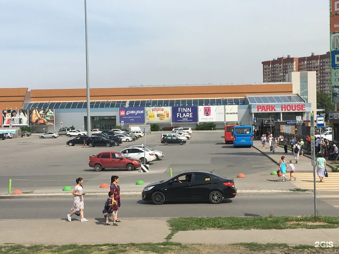 реал парк хаус тольятти. парк хаус тольятти. тц парк хаус тольятти. тц парк хаус тольятти. возле парк хауса тольятти.