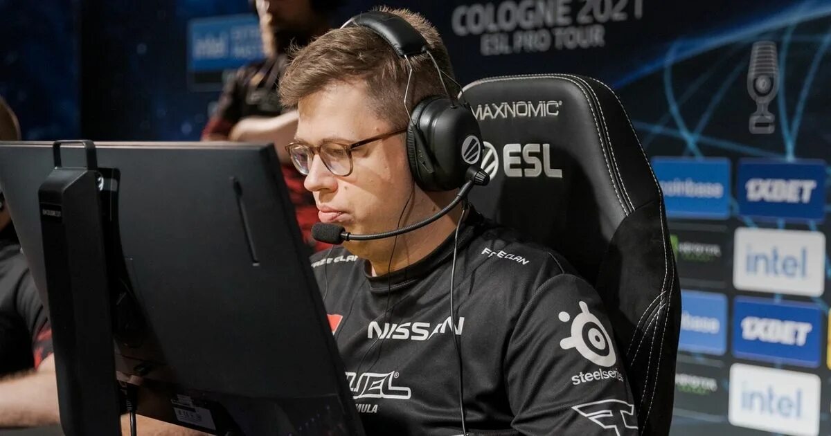 Natus vincere g2 esports. Киберспорт. HLTV 2022 года Niko. Natus Vincere | Рио 2022. HLTV Award show 2022.