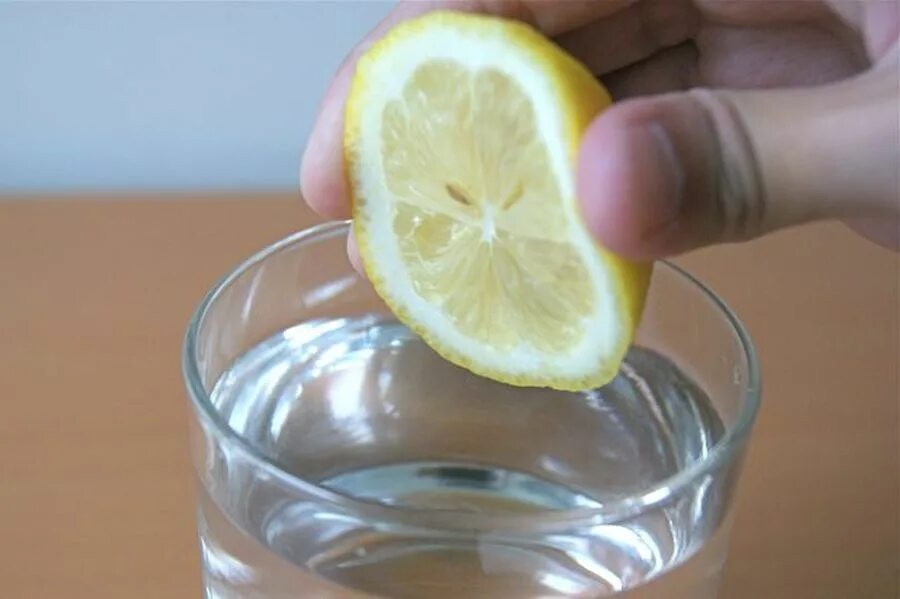 Вода сода и лимон напиток