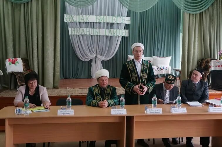 Старый багряж елхово. Погода новое елхово. Мечеть в старом багряж-елхово. Село елховый куст. Музей села елхово.