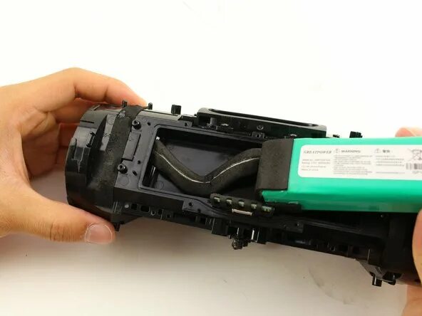 Remplacement de la batterie de la JBL Charge 3 - Tutoriel de réparation iFixit