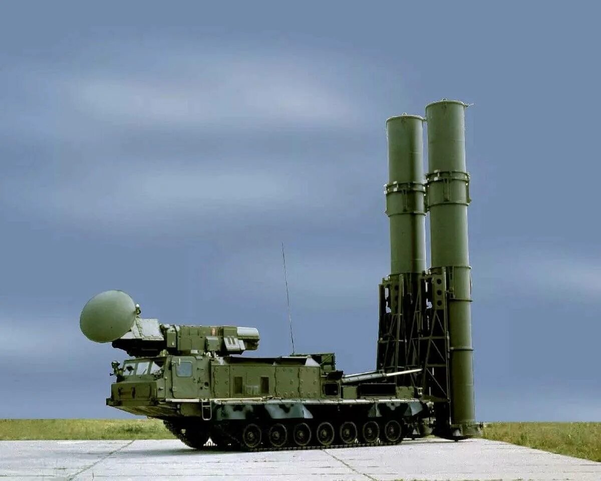 Ракета с300. Зрк с-300. комплекс с 300. комплекс пво с 300. ракетный комплекс с300 пион.