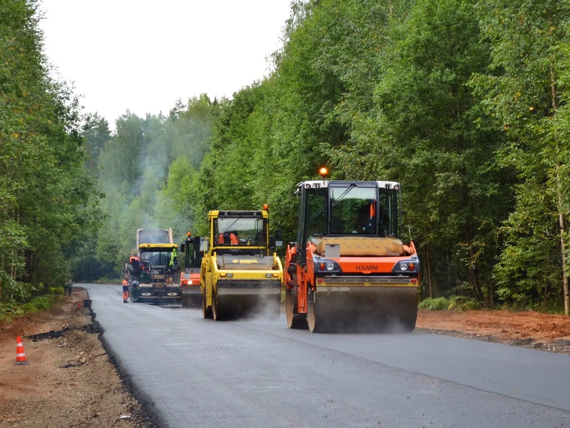 Строительство дорог новгороде. Дороги Новгородской области. Автомобильные дороги Новгородской области. Ремонт дорог в Новгородской области. Новгород Великий ремонт дорог.