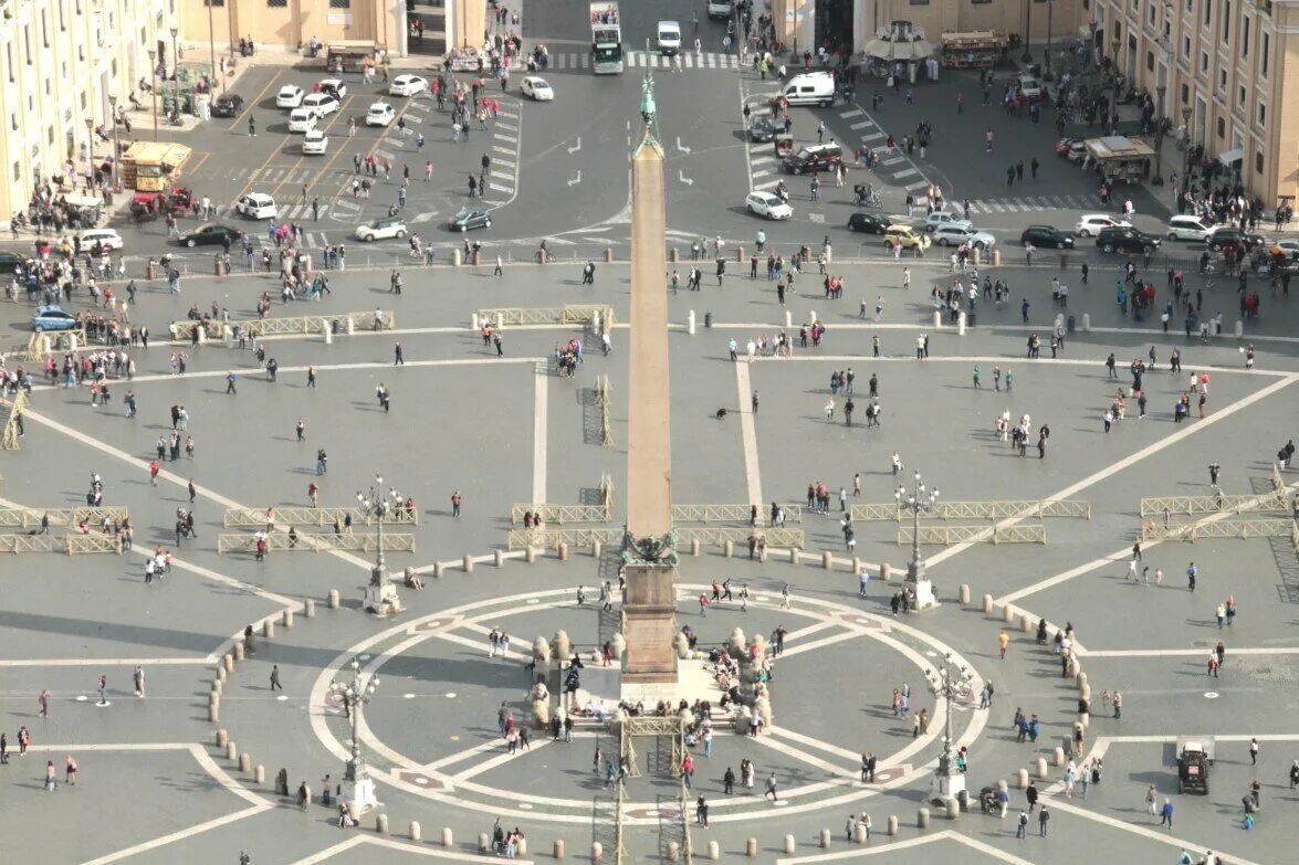 Ватикан зимой. Ватикан под землёй. Площадь святого петра. Площадь ватикана в метрах. Площадь святого петра в риме.