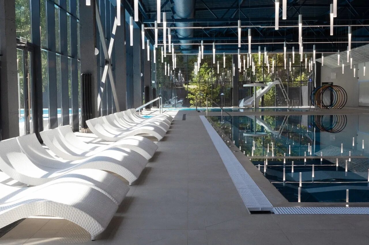 Отель вода voda сестрорецк. Complex water. Complex water. Акваклуб вода красноярск. Вода акваклуб отель спб.