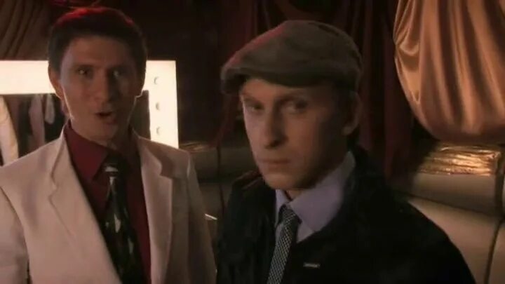 Два антона 1. Два антона 1. Тнт постер. Два антона тимур батрутдинов. Клуб сериал тимур батрутдинов.