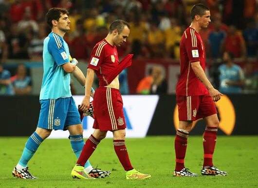 Гави испанский футболист сборная испании. Собранная испании. Сборная испании на чм 2014. Испанские праздники. Ромериас в испании.