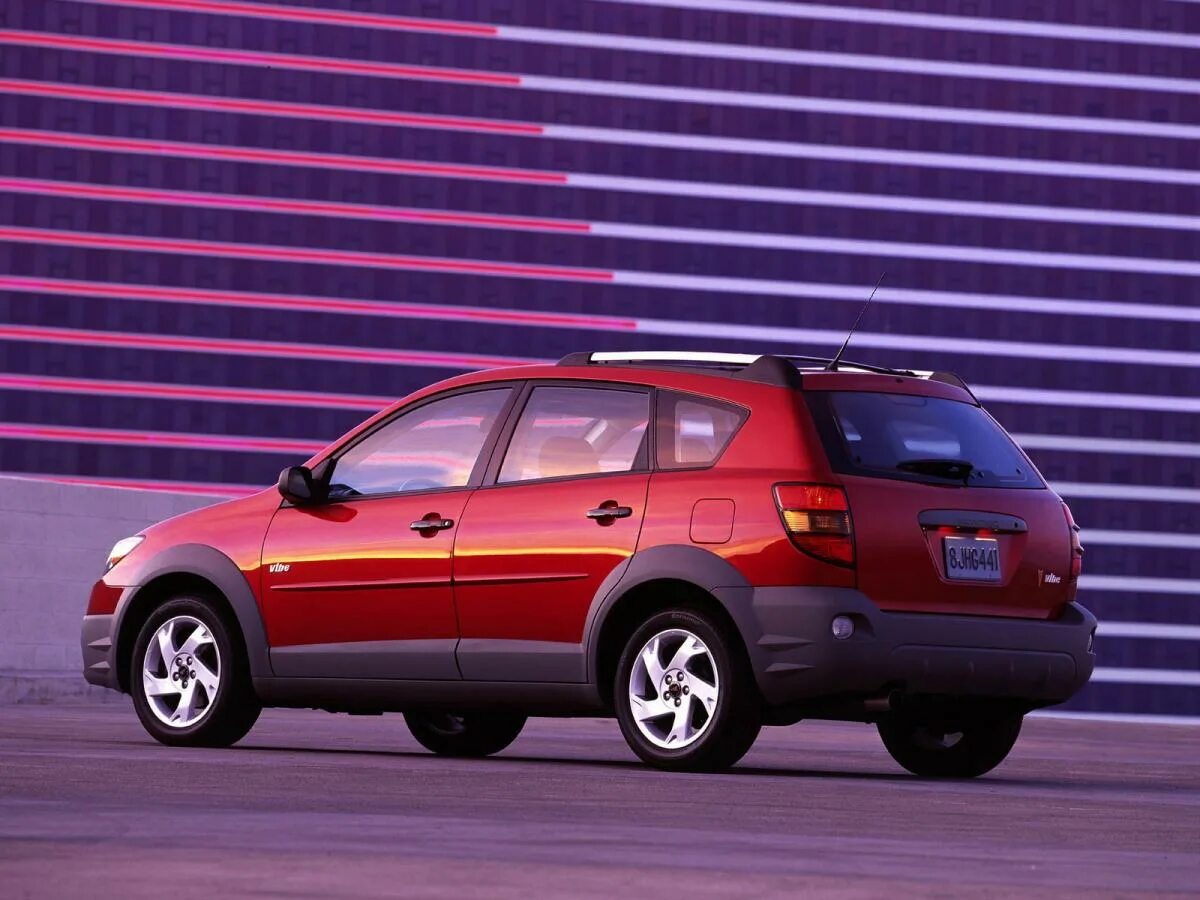 Машина понтиак вайб. Pontiac vibe 2002. Понтиак вайб 2010. Машина понтиак вайб. Pontiac vibe 2002.
