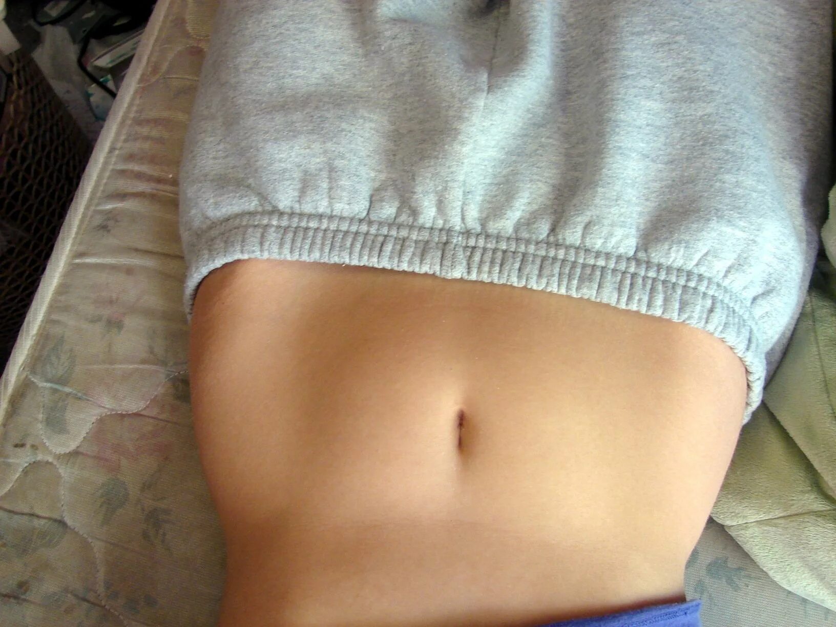 Живот девочки рассказ. Небольшой женский животик. Плоский женский живот. Женский животик. Живот девочки рассказ.