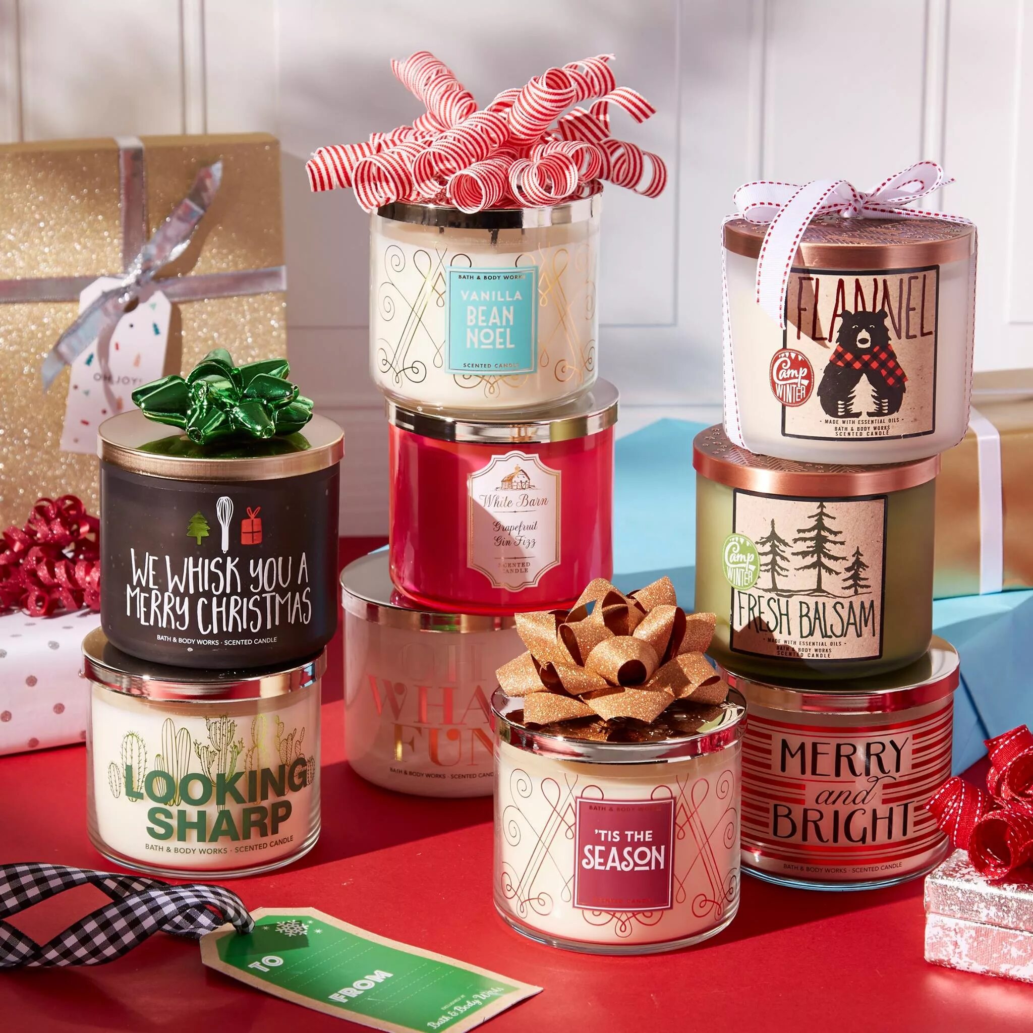 Боди воркс свеча. Bath and body works свечи. bath &amp; body works свеча christmas. аромасвечи американские рождественские. свечи рождественские bath and body works.