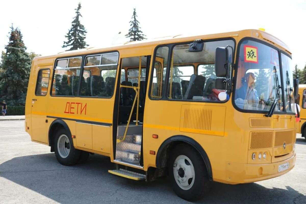 Школьные автобусы использование