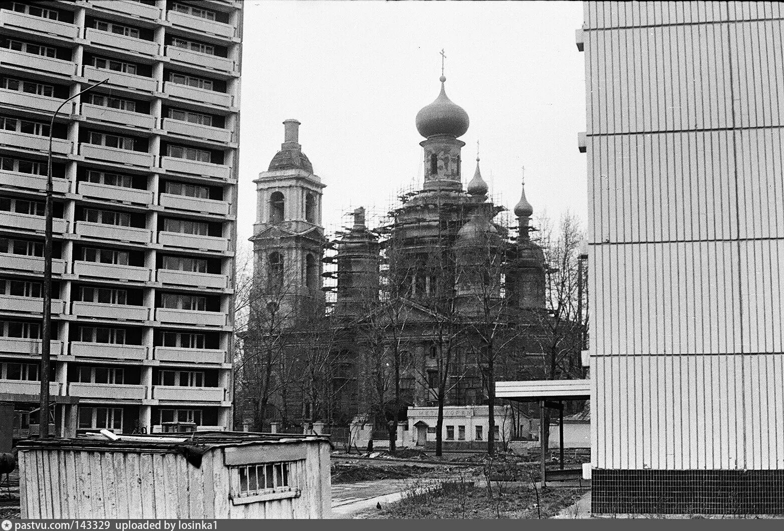 Храм Живоначальной Троицы у Салтыкова моста. Храм Живоначальной Троицы в Лефортово. Храм Живоначальной Троицы в старых Черемушках. Троицк храм Живоначальной Троицы в СССР.