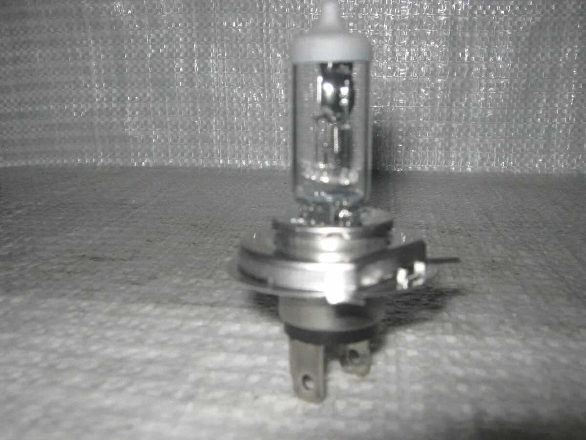 Лампа бош н4. 1987302803 bosch лампа н4 6055w eco. н4 12 55 60в. лампа н4 бош эко. лампы н4 бош eco.