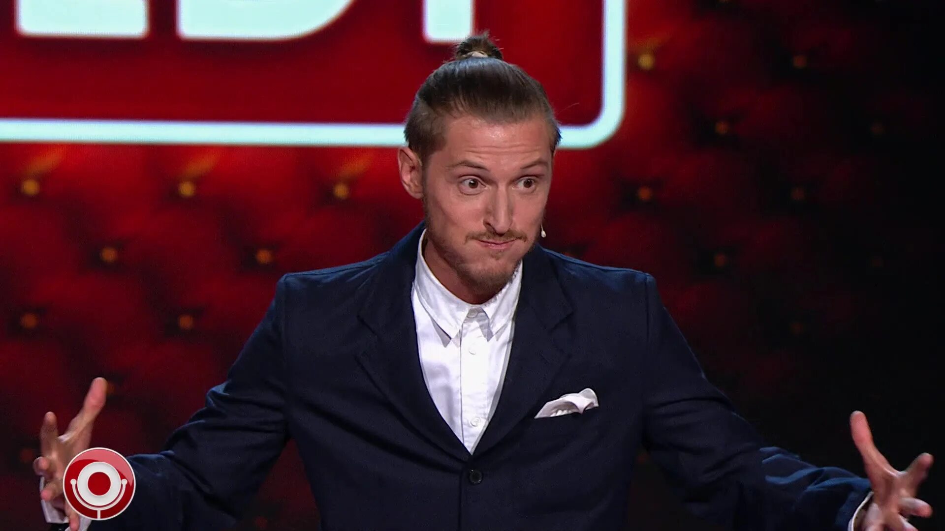 Последний выпуск камеди клаюб. Юсб камеди клаб. Камеди клаб последний выпуск 2021. Тнт 2017 камеди клаб. Тнт камеди клаб 2008.