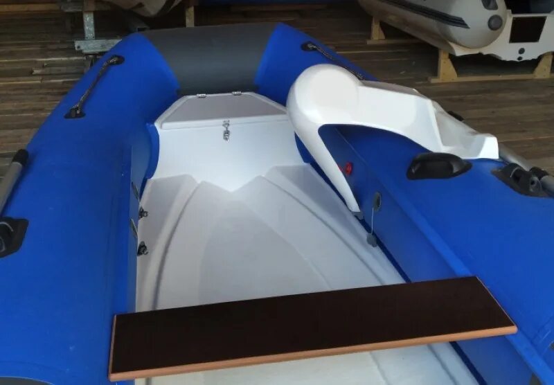 9. тюнинговые лодки пвх. лодка абакан 430 jet. лодка пвх 420 с мотором 9. лодка azimut taifun 400.