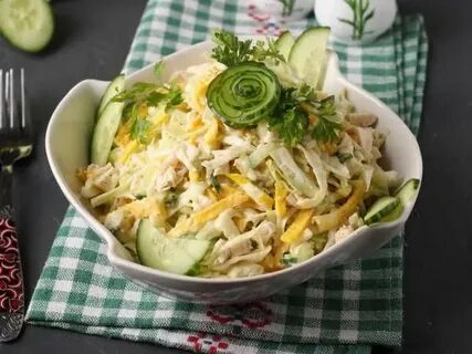 Салат с блинами курицей огурцами