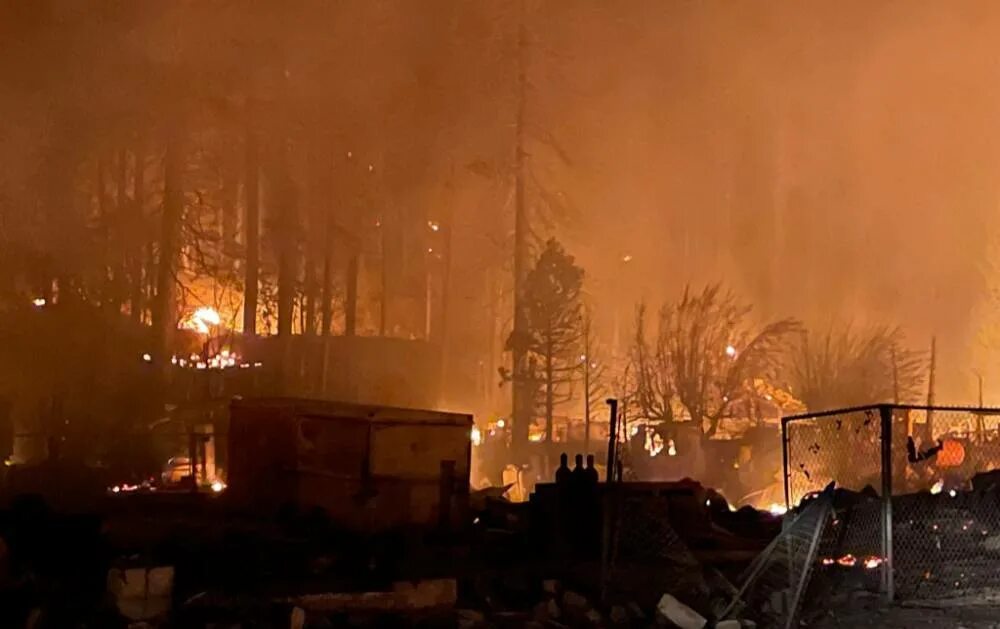 Пожар «Дикси» в США. Пожар Дикси в Калифорнии. Пожар в Калифорнии 2021. Гринвилл США пожар.