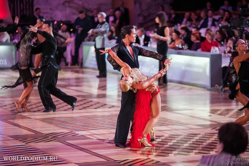 Латина спб. Махмутова алина латиноамериканские танцы. Танец соло. Латина спб. Школа латиноамериканских танцев в спб.