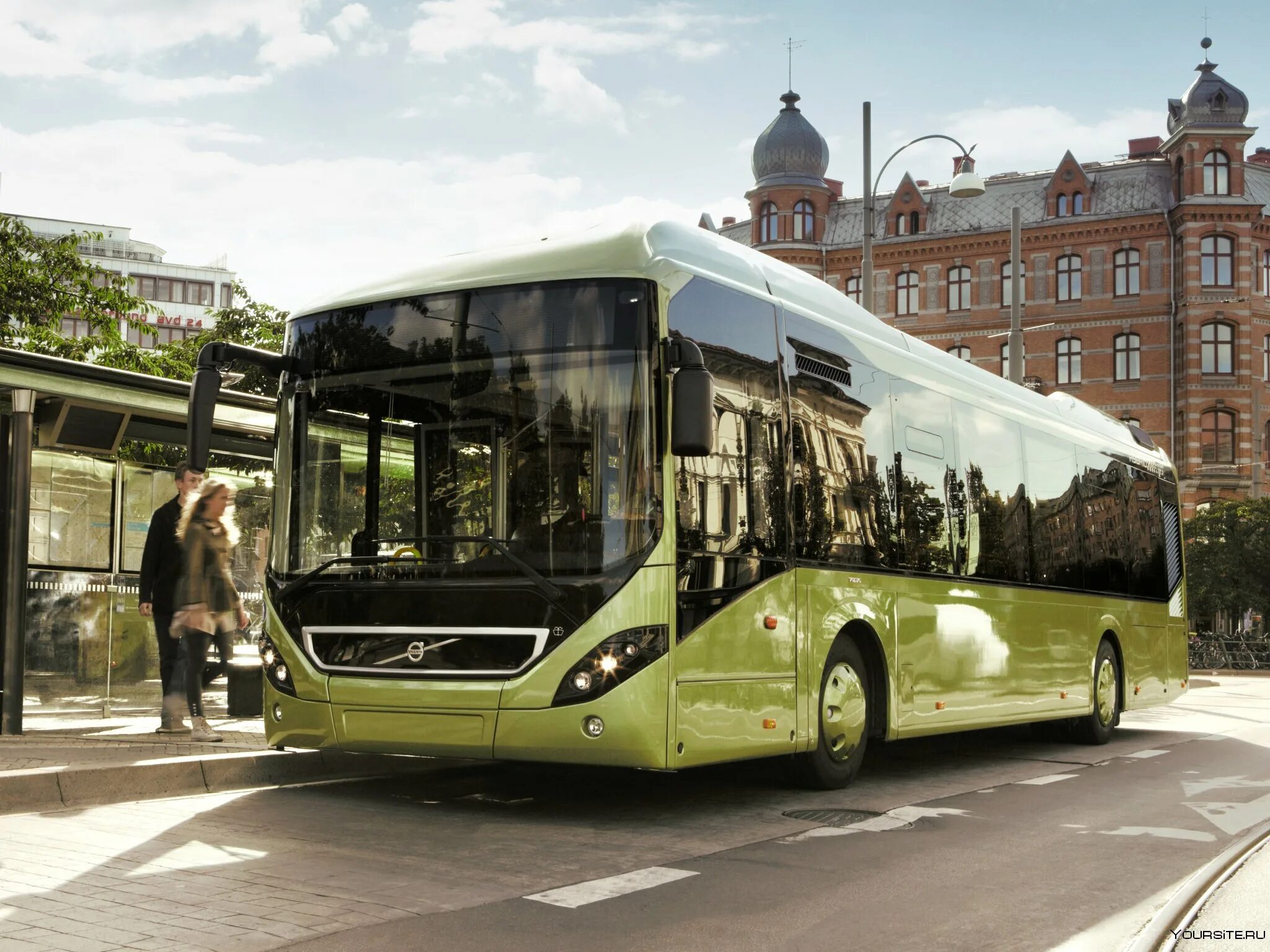 Какой автобус лучше. Volvo 7900 Bus. Volvo 7900 Hybrid. Volvo h 7900. Электробус Вольво 7900.