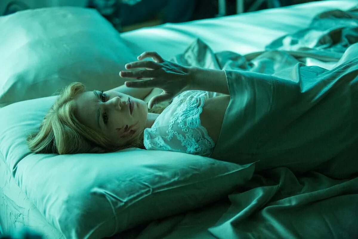 Зараженная шварценеггер. Комната мертвых фильм 2015. Триллеры ужасов 2015. Триллеры ужасов 2015. Затмение regression (алехандро аменабар.