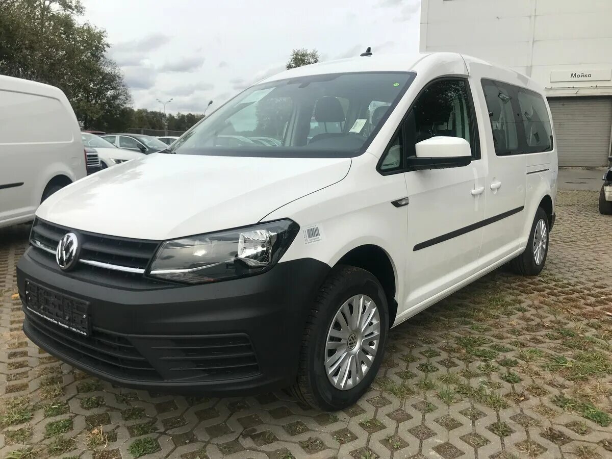 Фольксваген кадди 2019. Фольксваген кадди 2018. Vw caddy 2019. Volkswagen caddy 2020 white model. Volkswagen caddy combi white.