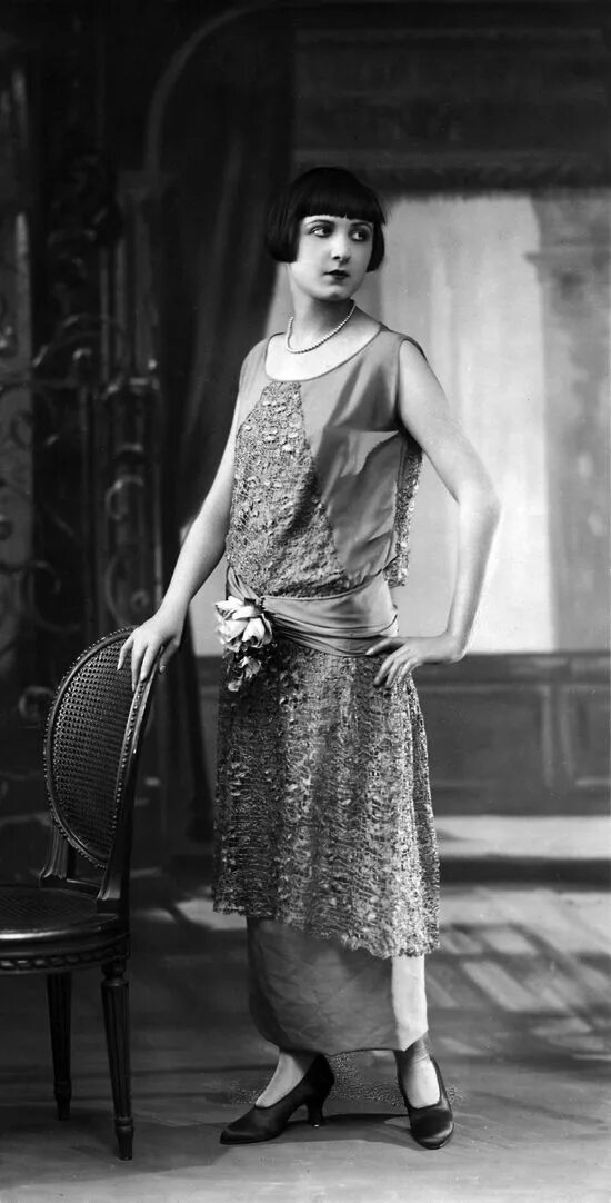 Pin on Naši předkové 1920s fashion, Street fashion photography, Vintage fashion