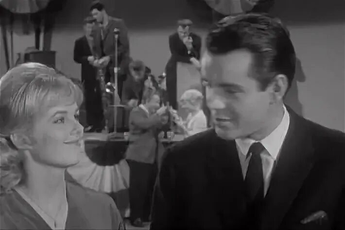Твист эраунд. Chubby checker the twist. Твист эраунд. Твист эраунд. Плакат твиста систа.