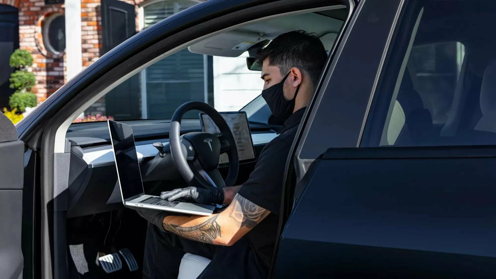 илон маск фото. Tesla model y gf4 илона маска. Tesla завод илон маск. тесла новости. штробель тесла.