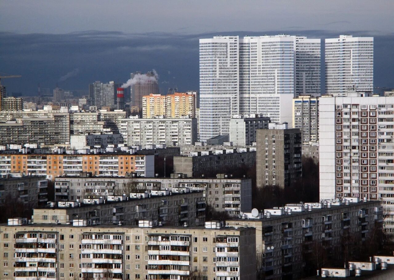 Жизнь в спальных районах. Москва спальные районы Чертаново. Окраины Москвы Чертаново. Северное Чертаново панельки. Аризона спальный район.