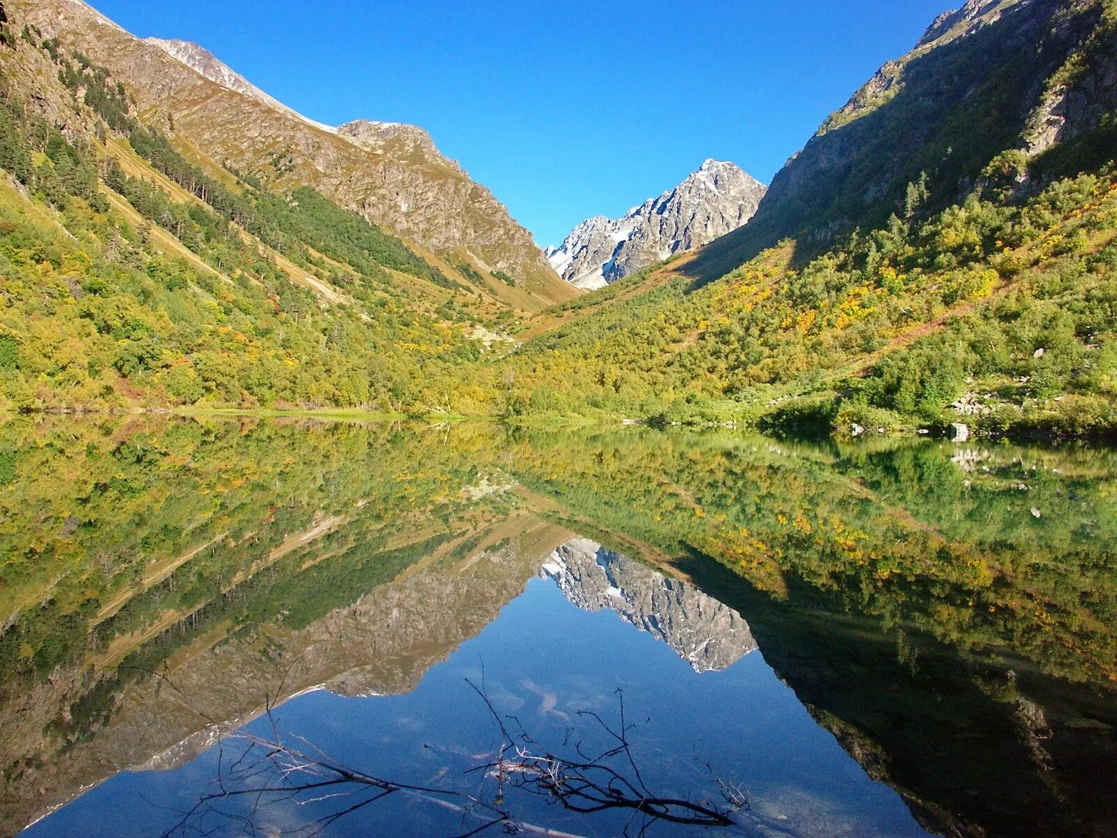 Карачаево-черкессия гора архыз. Отдых в карачаево черкесии летом. Поселок архыз карачаево черкесия. Домбай горы летом. Отдых в карачаево черкесии летом.