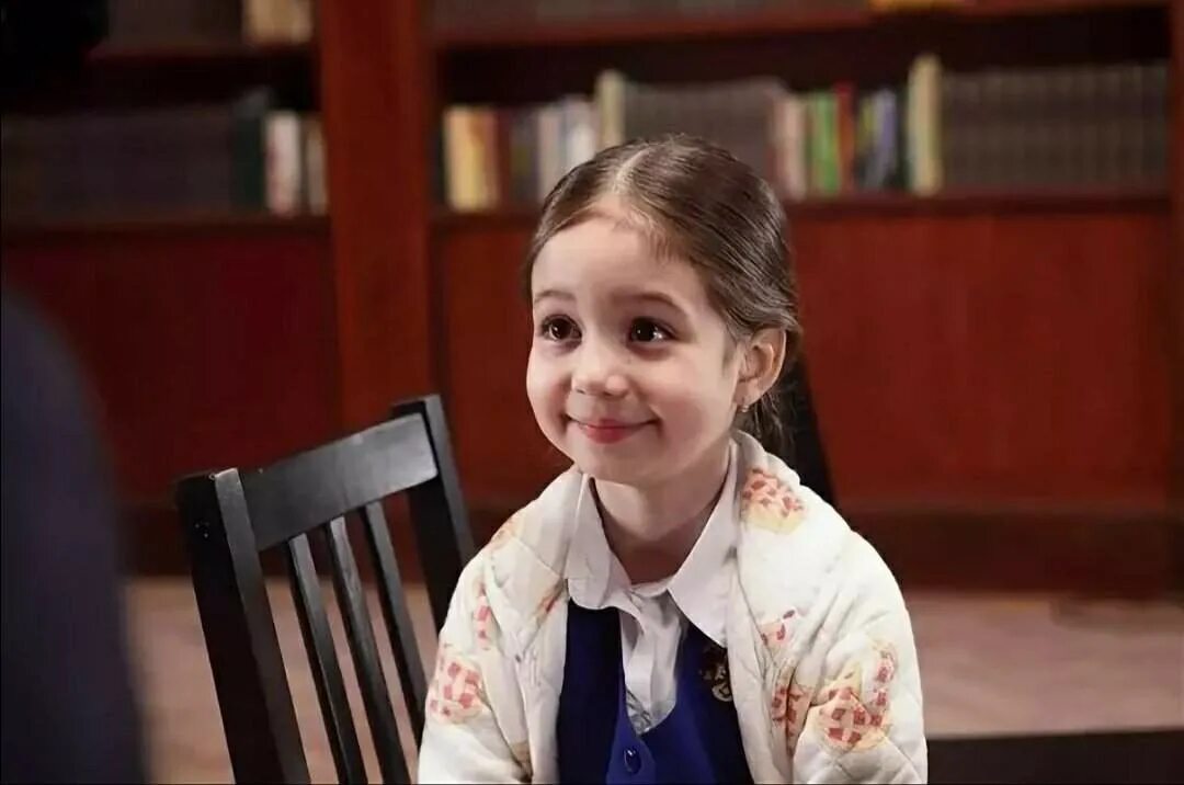 актрисы закрыть школа.