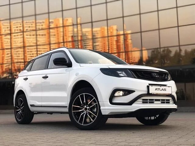 Geely atlas тюнингованный. Geely atlas антихром. Atlas pro тюнинг. Geely atlas обвес. обвес на джили атлас.