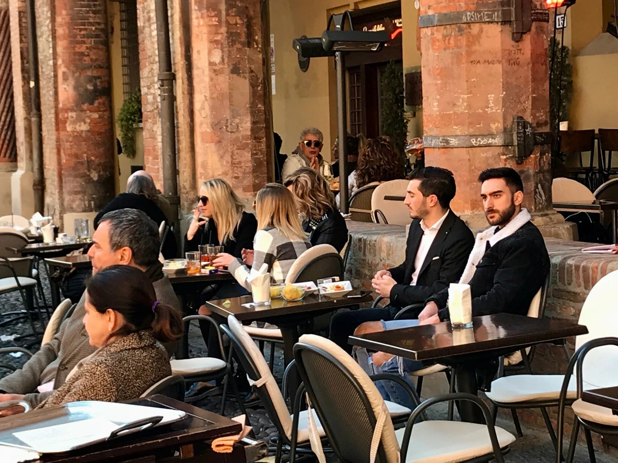 Сбор винограда. Работа итальянец. Работа итальянец. Италия бизнес. Бизнесмены италии.