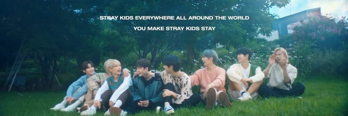 We re the world. Stray Kids. Stray Kids шапка для твиттера. Stray Kids обои. Stay Stray Kids.