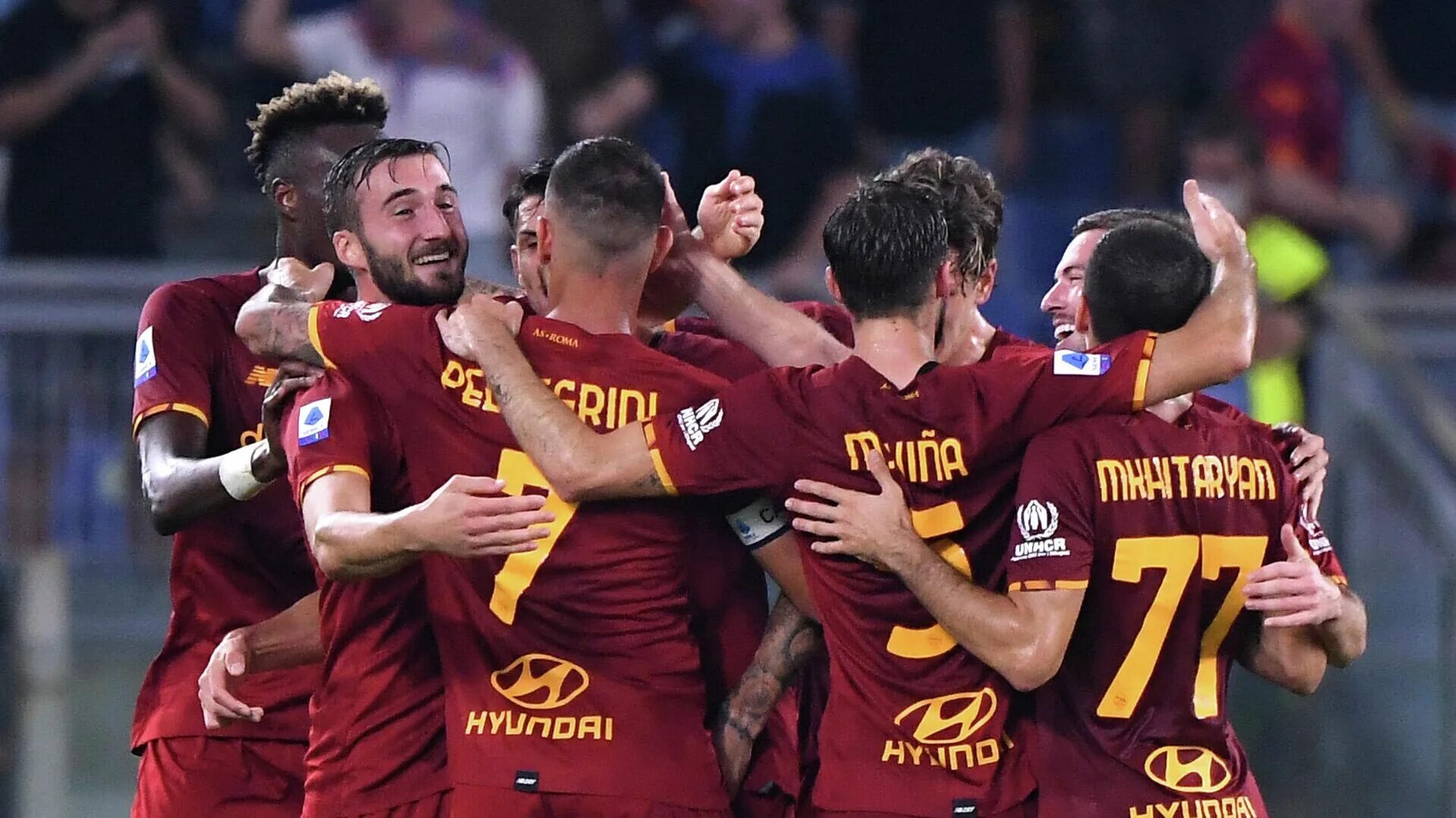 Фк рома рим. Футбол ром. Roma fc 2020. Футбол ром. Футбол клуб рома италия.