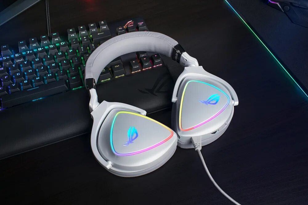 Наушники asus gaming. ASUS ROG Headset. Компьютерная гарнитура ASUS ROG Delta. Игровые наушники ASUS ROG Delta. ASUS ROG Delta наушники игров.