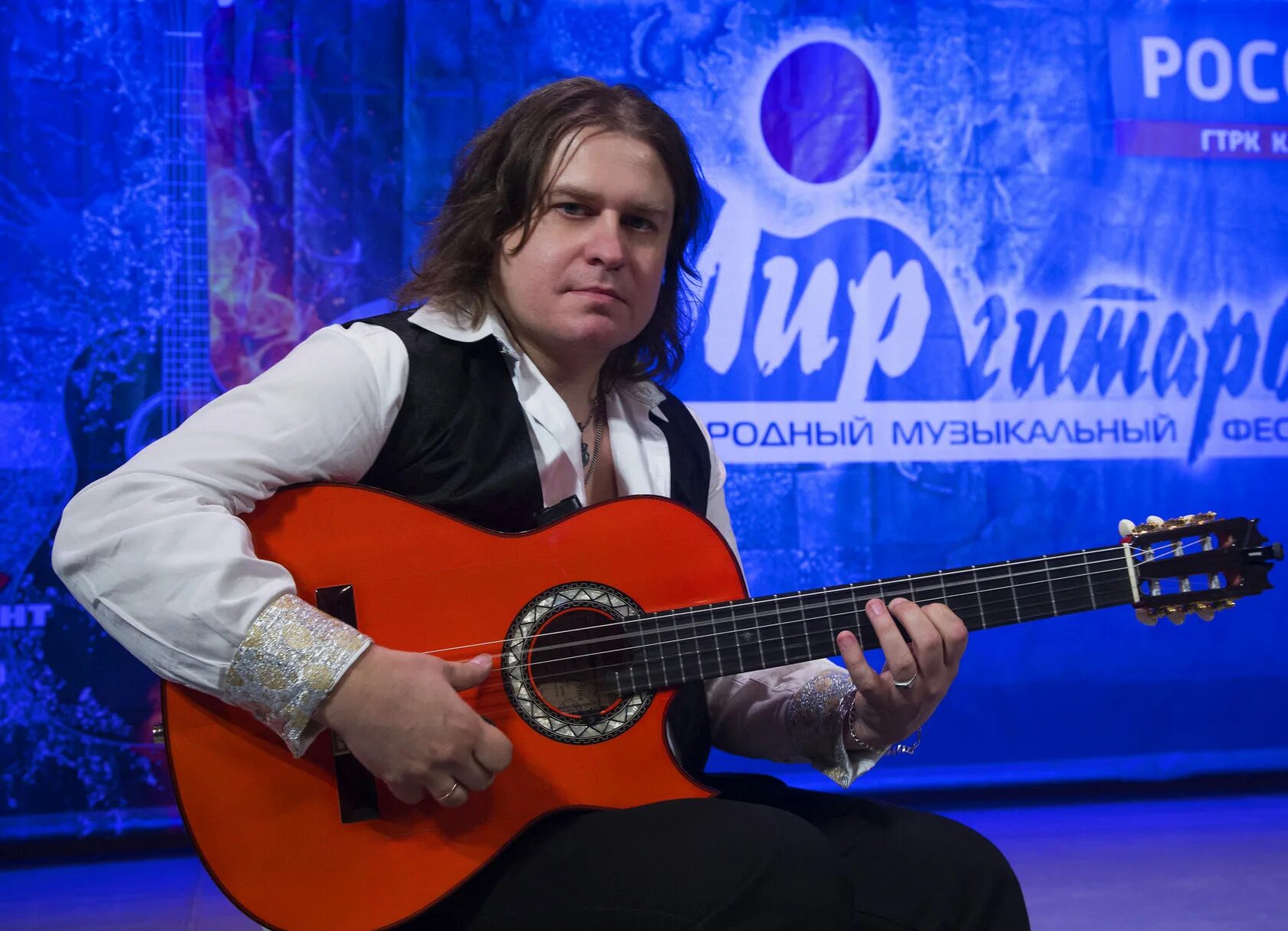 Мирошниченко гитарист. Мирошниченко музыкант.