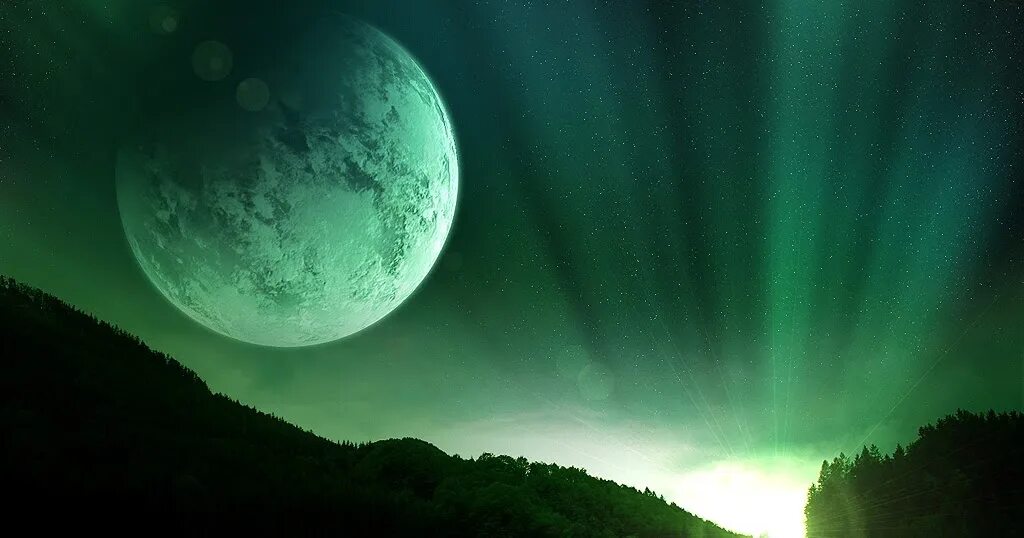 Зеленая Луна. Зеленая ночь. Изумрудная Луна. Луна на небе. Есть зеленая луна