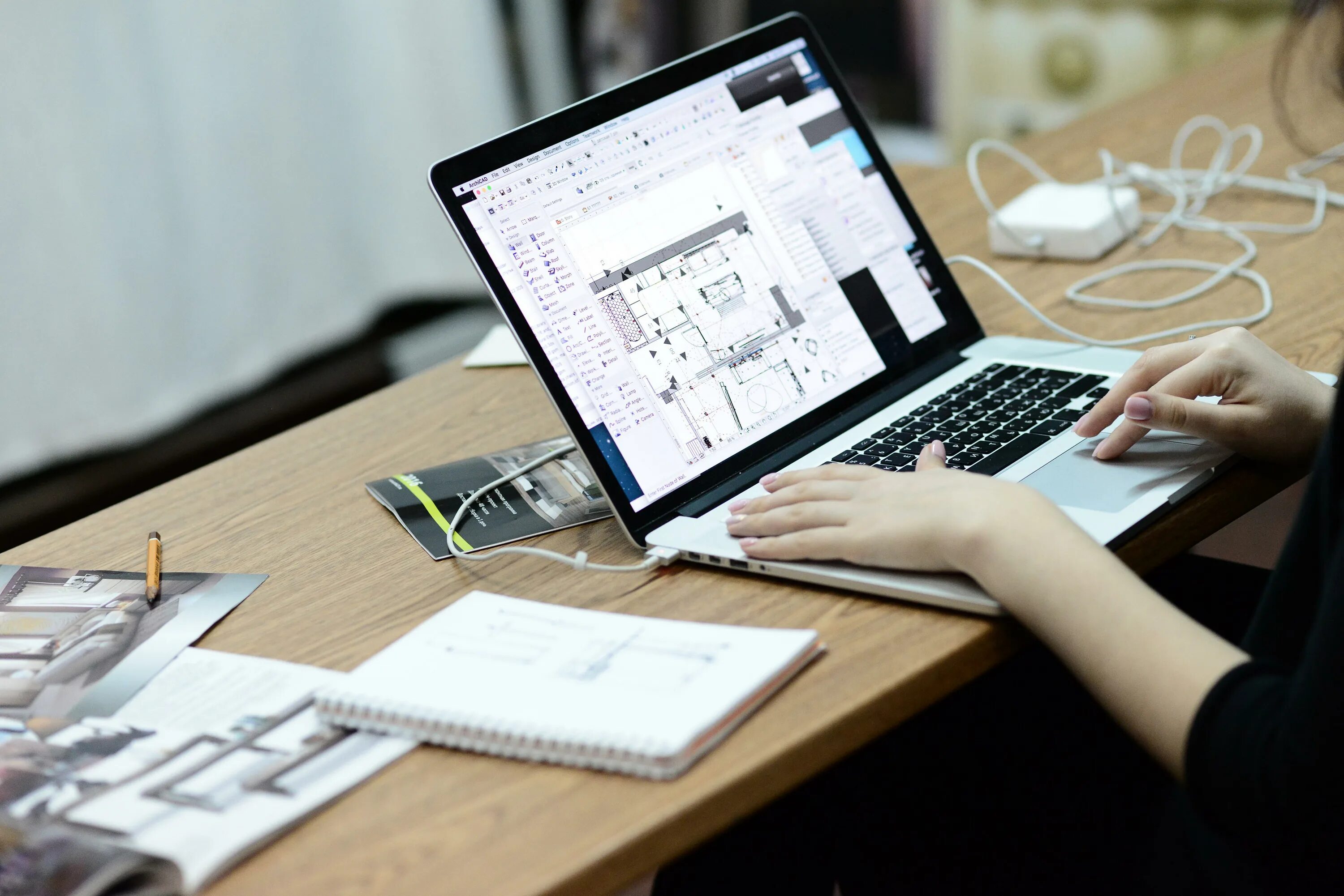 Курсы дизайнера интерьера. Обучение дизайну. Специальность графический дизайнер. Дистанционное обучение на дизайнера. Дизайнер интерьера профессия.